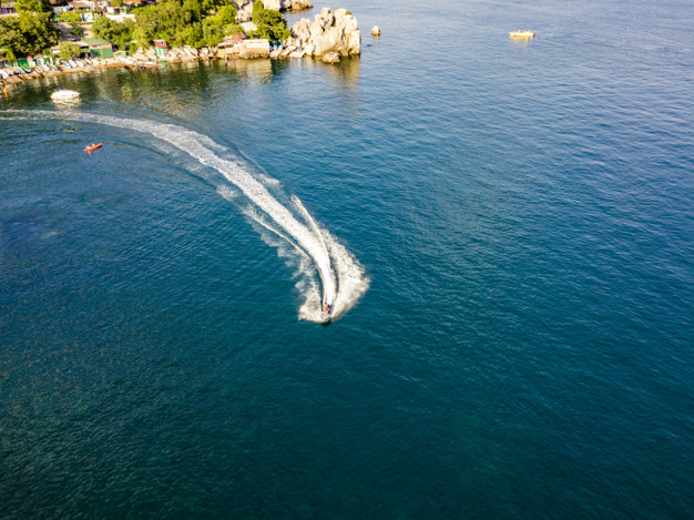 シドニー湾をジェットボートで爆走！